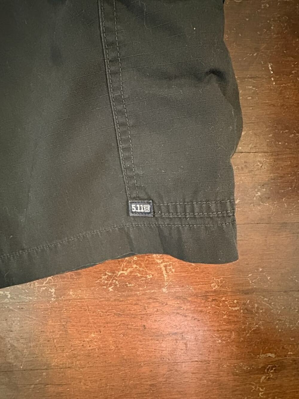 5.11 34” Tactical Cargo Shorts Black Utility Elastic Waist - Picture 4 of 7